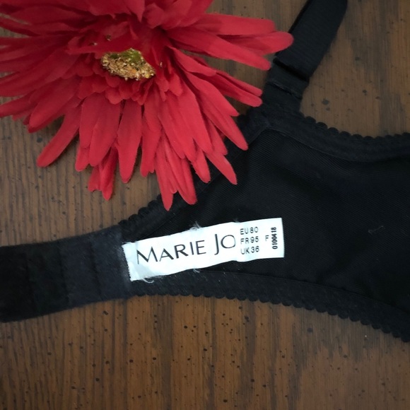 MarieJo Contour Plunge Bra w Flowers - Picture 7 of 7
